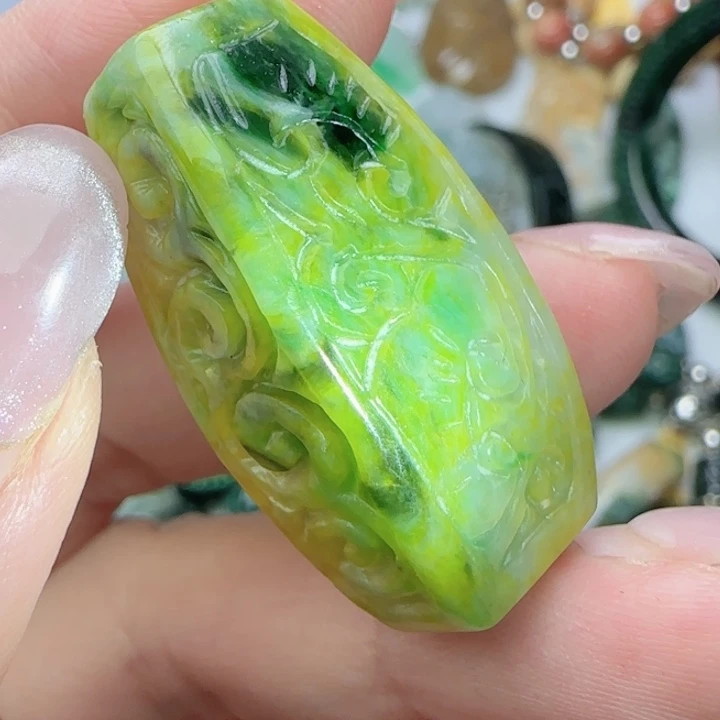 翡翠未镶嵌颈饰天然A货388