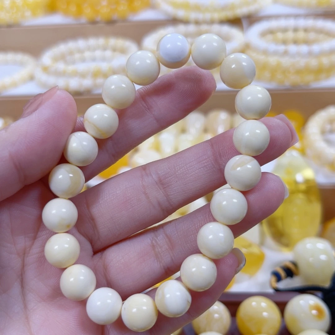 琥珀未镶嵌颈饰天然蜜蜡