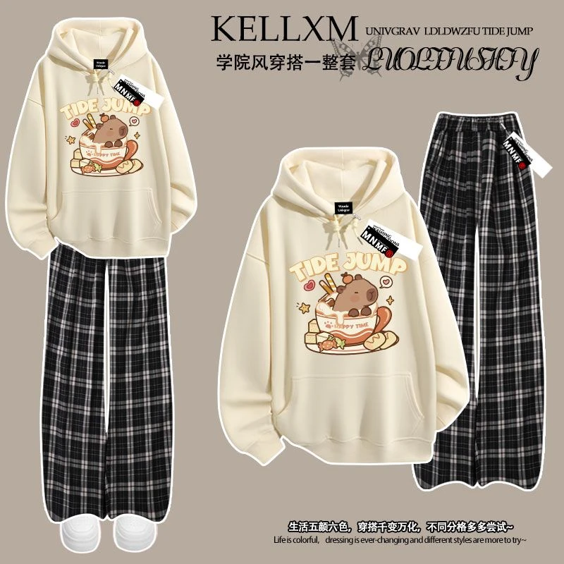 新款卡通洋气卡皮巴拉印花春秋季男女童套装连帽卫衣格子裤中大童