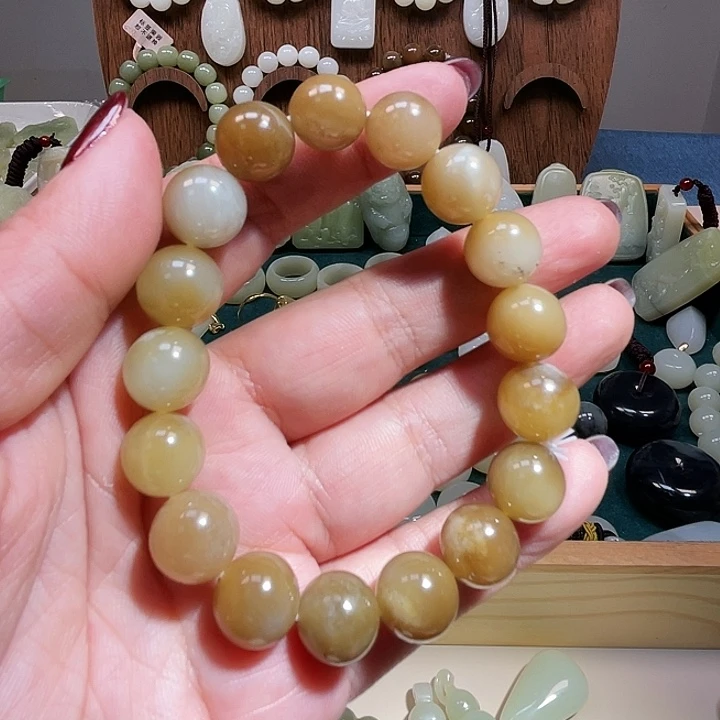 和田玉（糖玉）未镶嵌颈饰