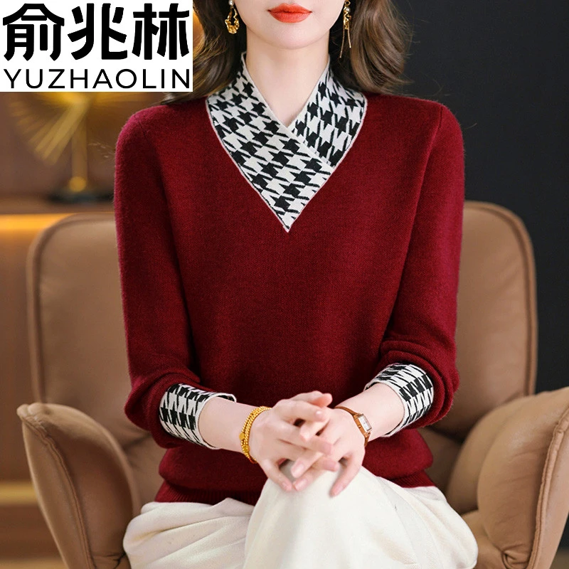俞兆林秋冬加绒加厚针织衫女酒红色千鸟格假两件V领打底