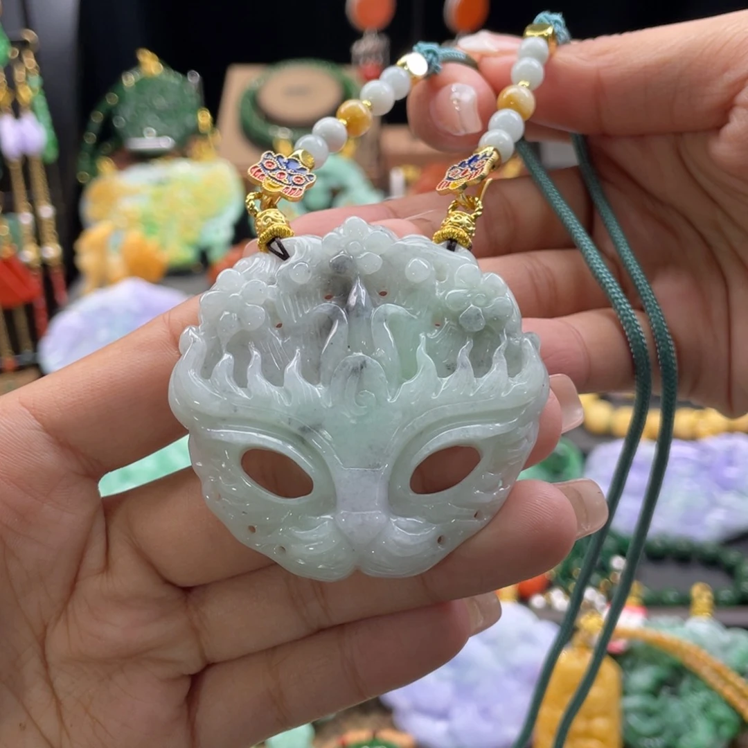 翡翠颈饰未镶嵌代编织