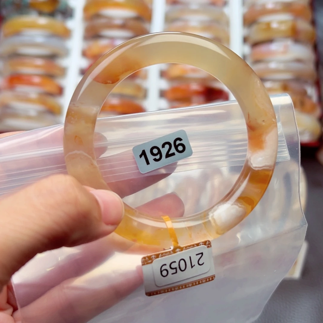 玛瑙/玉髓手镯未镶嵌谦*