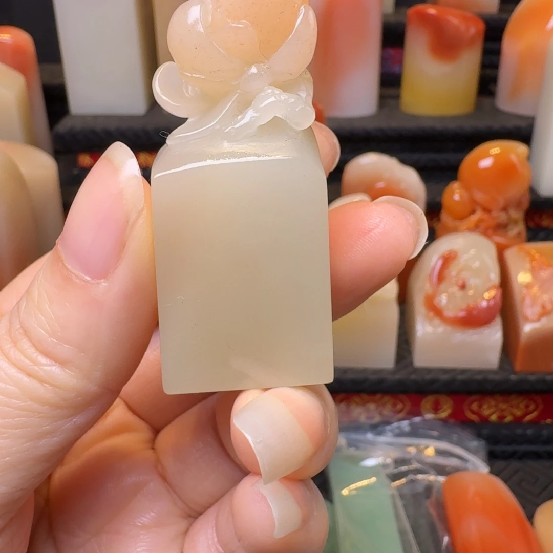 老挝石漂亮的好看的