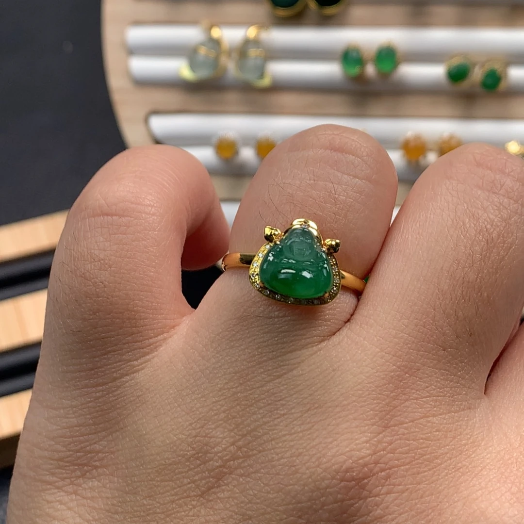 翡翠18K金镶嵌戒指翡翠