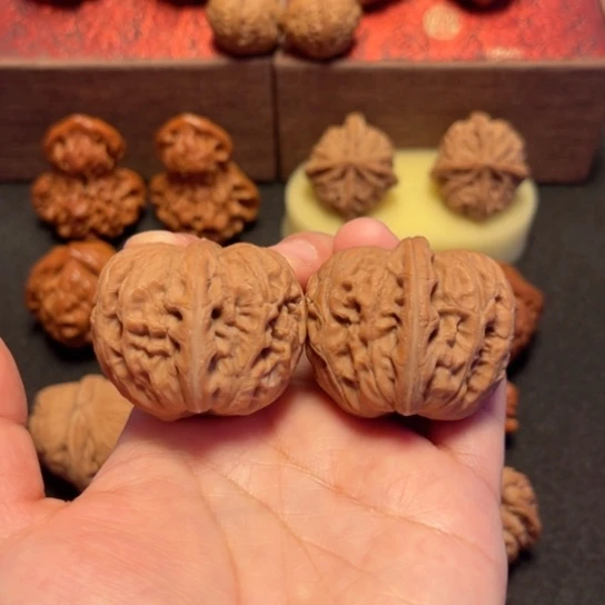 文玩核桃吊坠平谷元宝