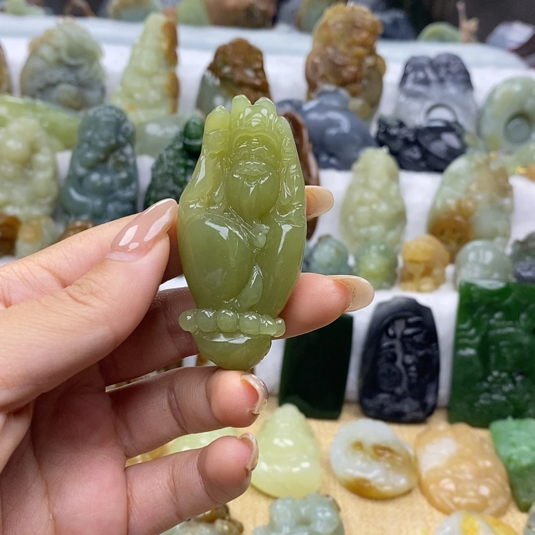 三***和田玉未镶嵌颈饰