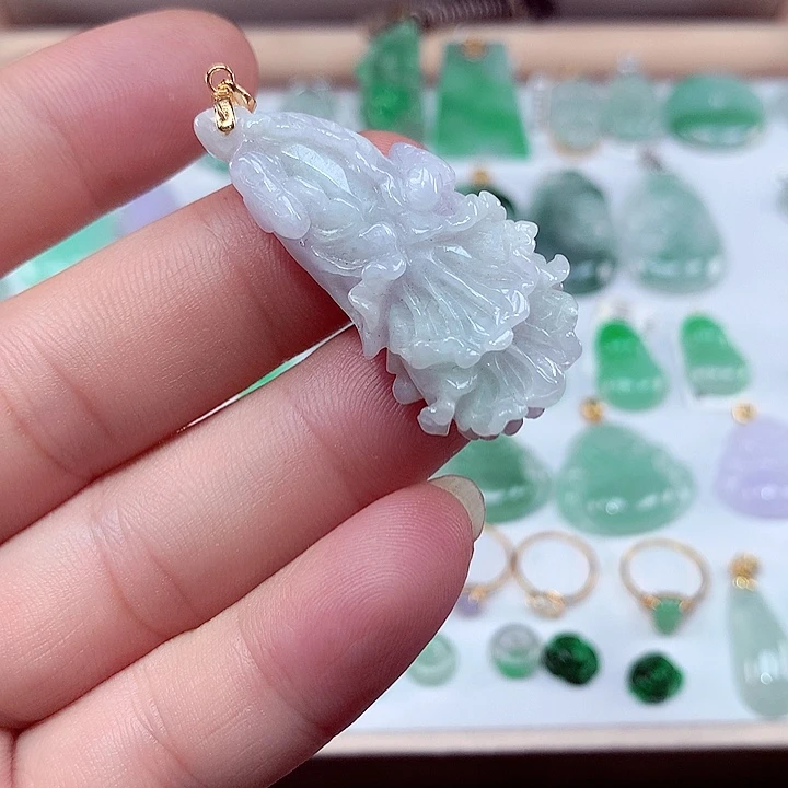 翡翠未镶嵌颈饰吊坠