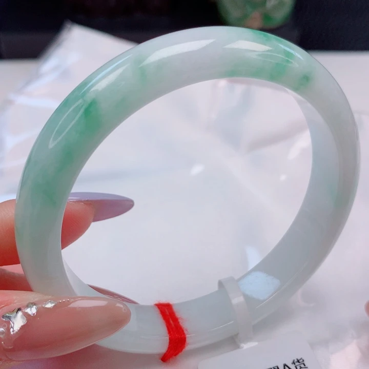 翡翠未镶嵌手镯58圈