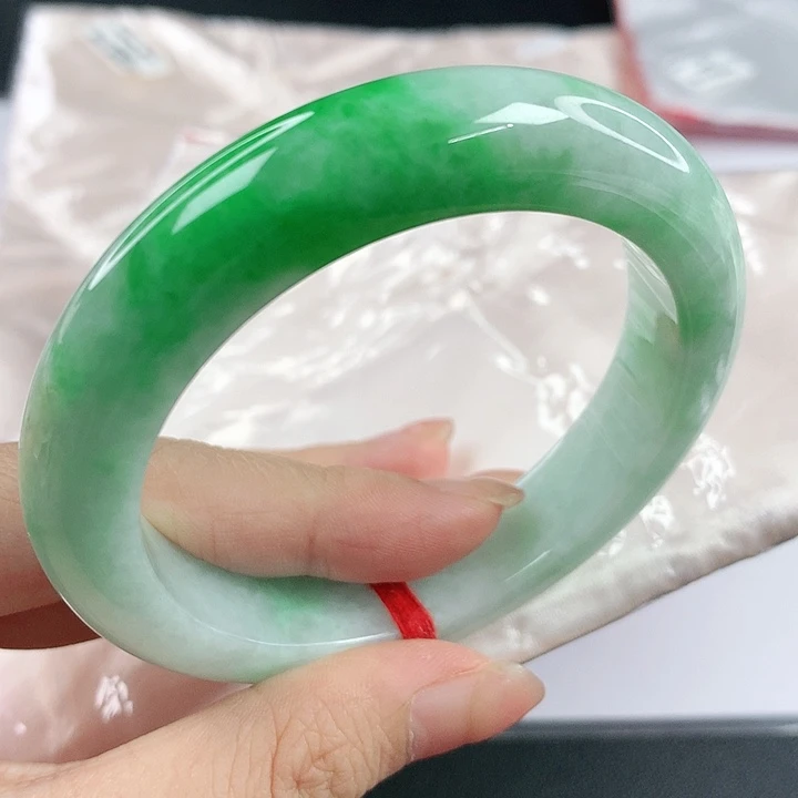 未镶嵌手镯翡翠，157