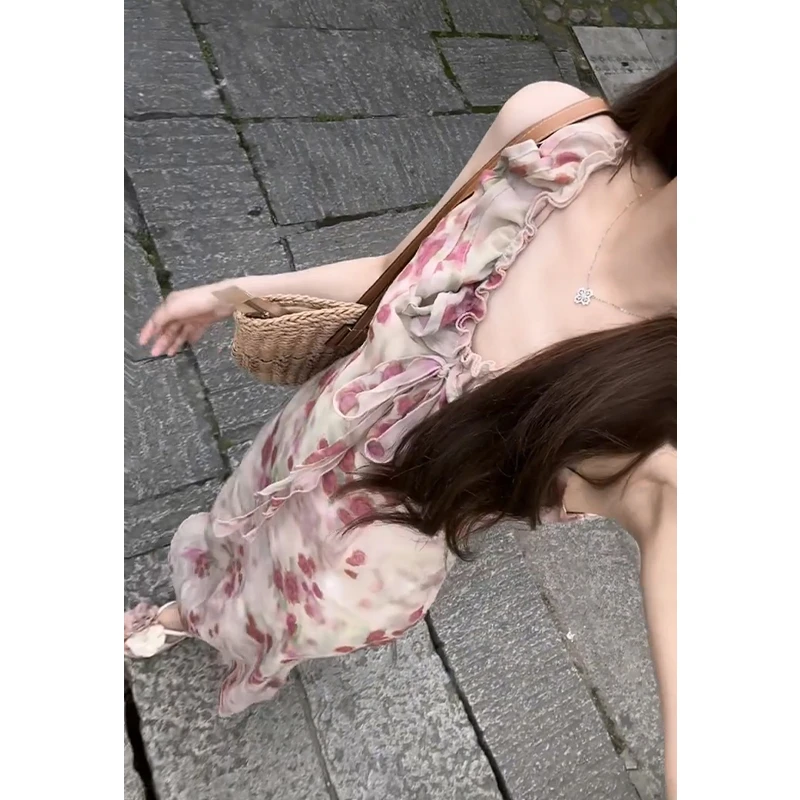 连衣裙女2025夏季新款法式气质荷叶边无袖收腰显瘦中长款碎花裙子