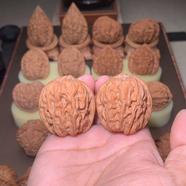 核桃文玩核桃把件芭蕉扇