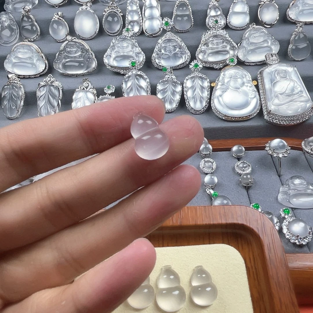 石英质玉未镶嵌颈饰用****5