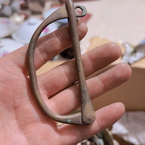 松木老*Gghhffhhgggggf