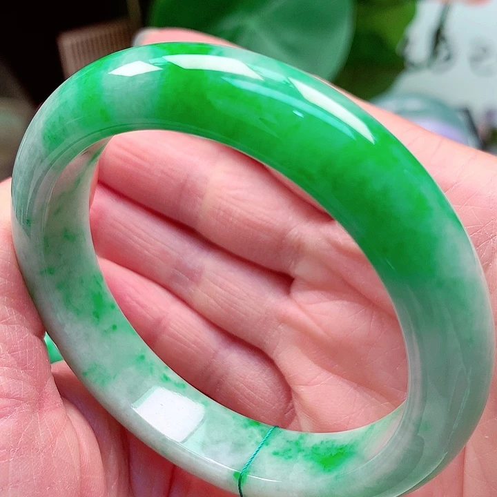 翡翠未镶嵌手镯天然翡翠手镯