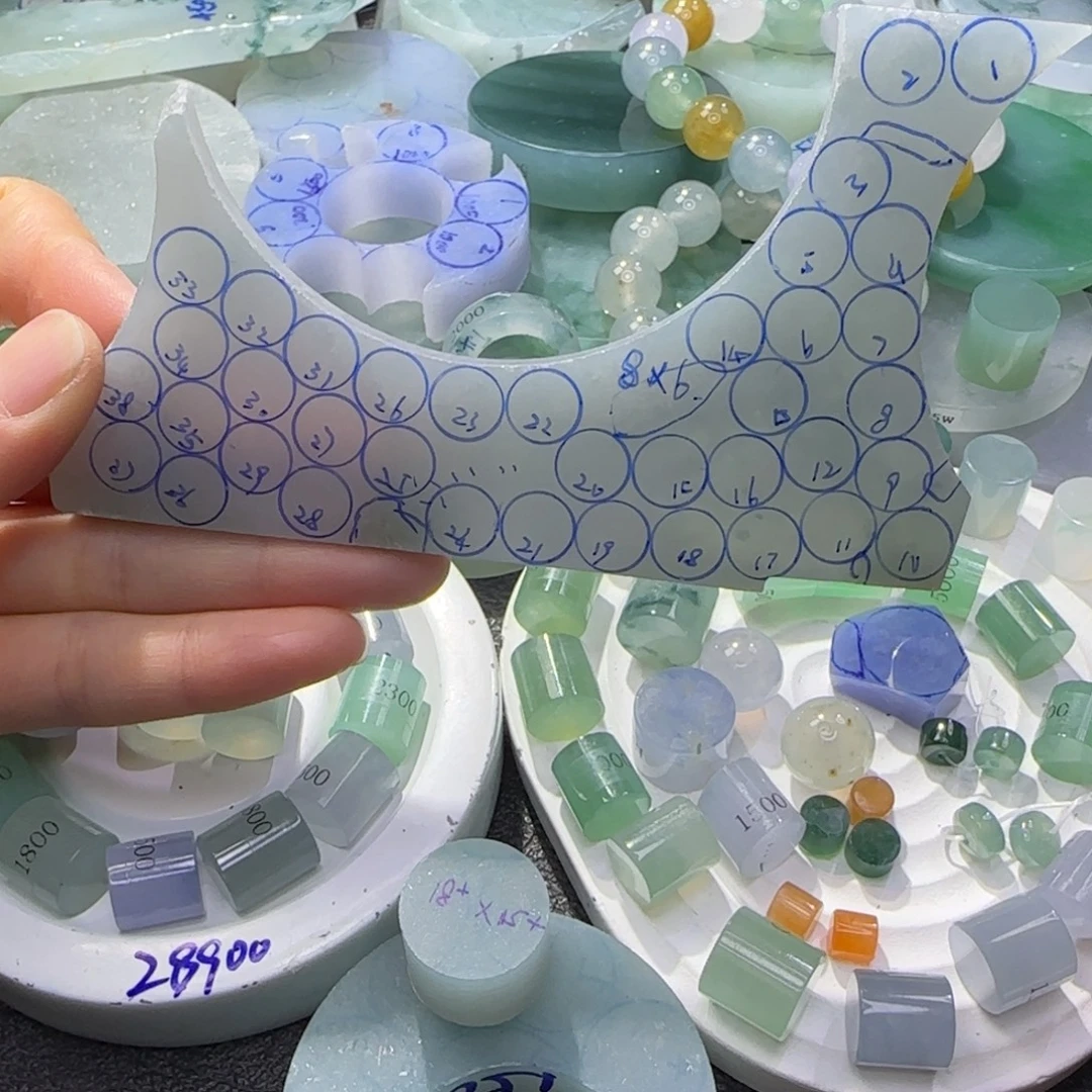 定制翡翠未镶嵌翡翠