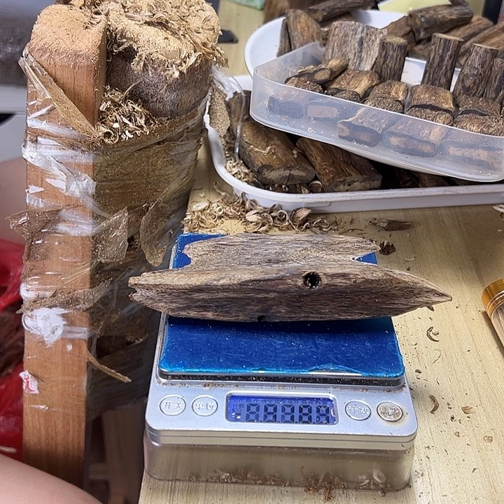 香料绿奇楠虫漏41克乌身