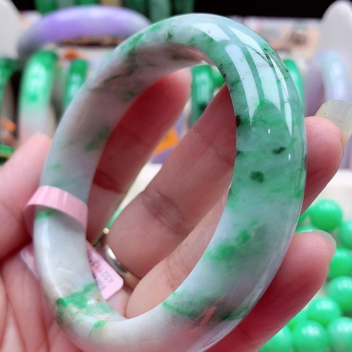 翡翠未镶嵌手镯翡翠