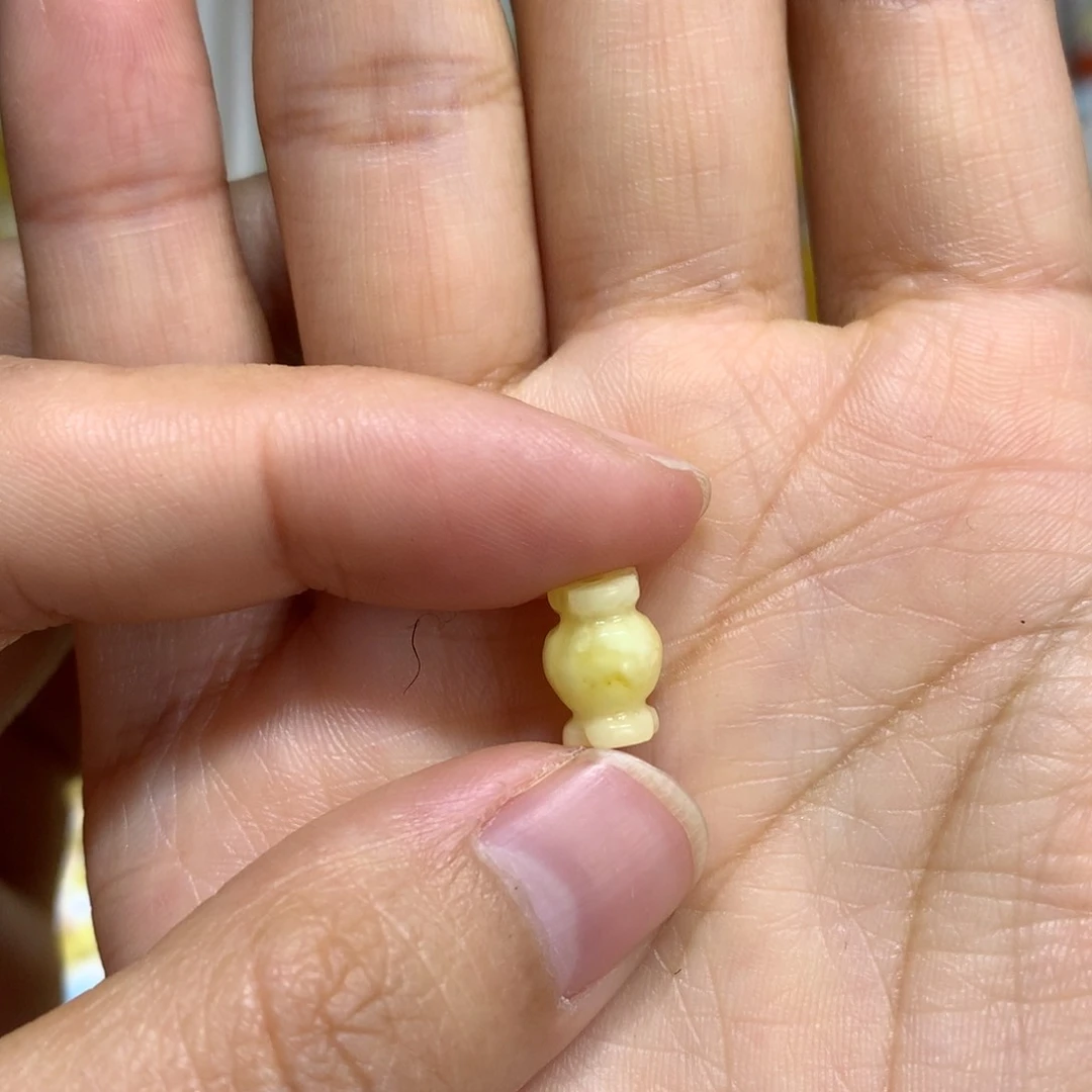 未镶嵌琥珀裸石˖****配饰