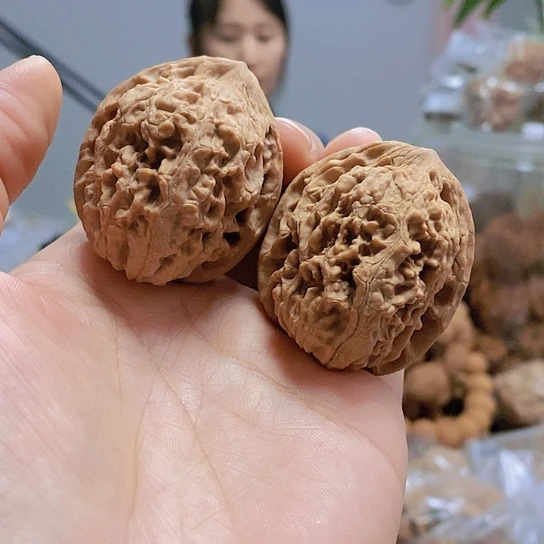 【闪购商品】把件文玩核桃38红锦鲤