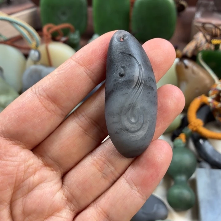 和田玉未镶嵌挂件