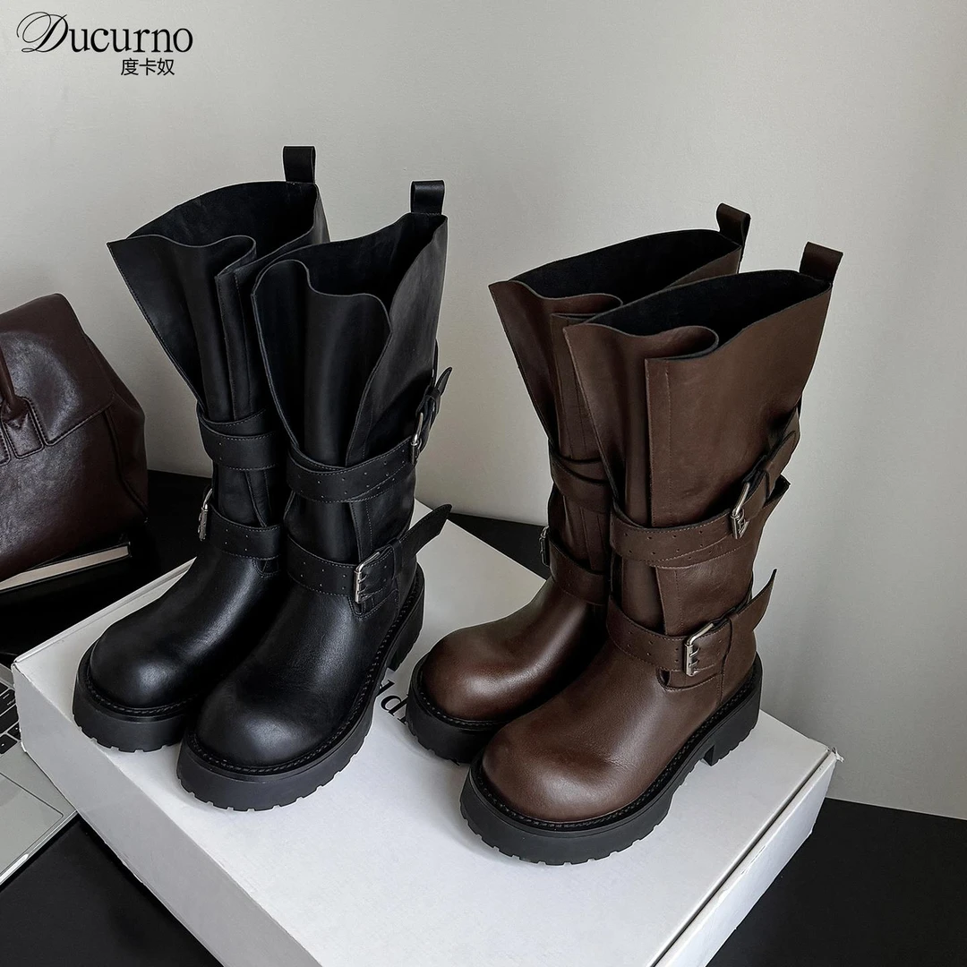 棕色复古皮带扣西部牛仔靴女2025新款厚底中筒靴子真皮显瘦骑士靴