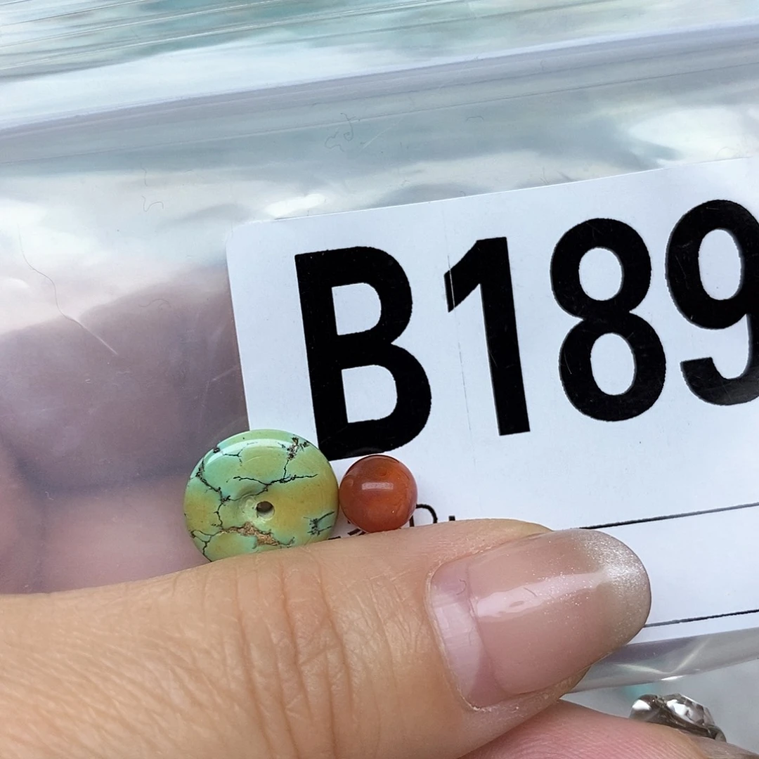 南红玛瑙配饰未镶嵌