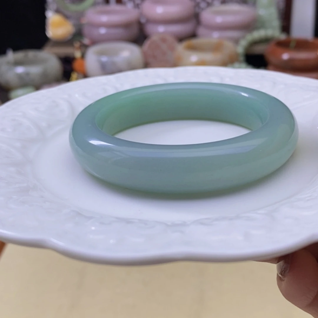 【闪购商品】未镶嵌手镯石英岩玉