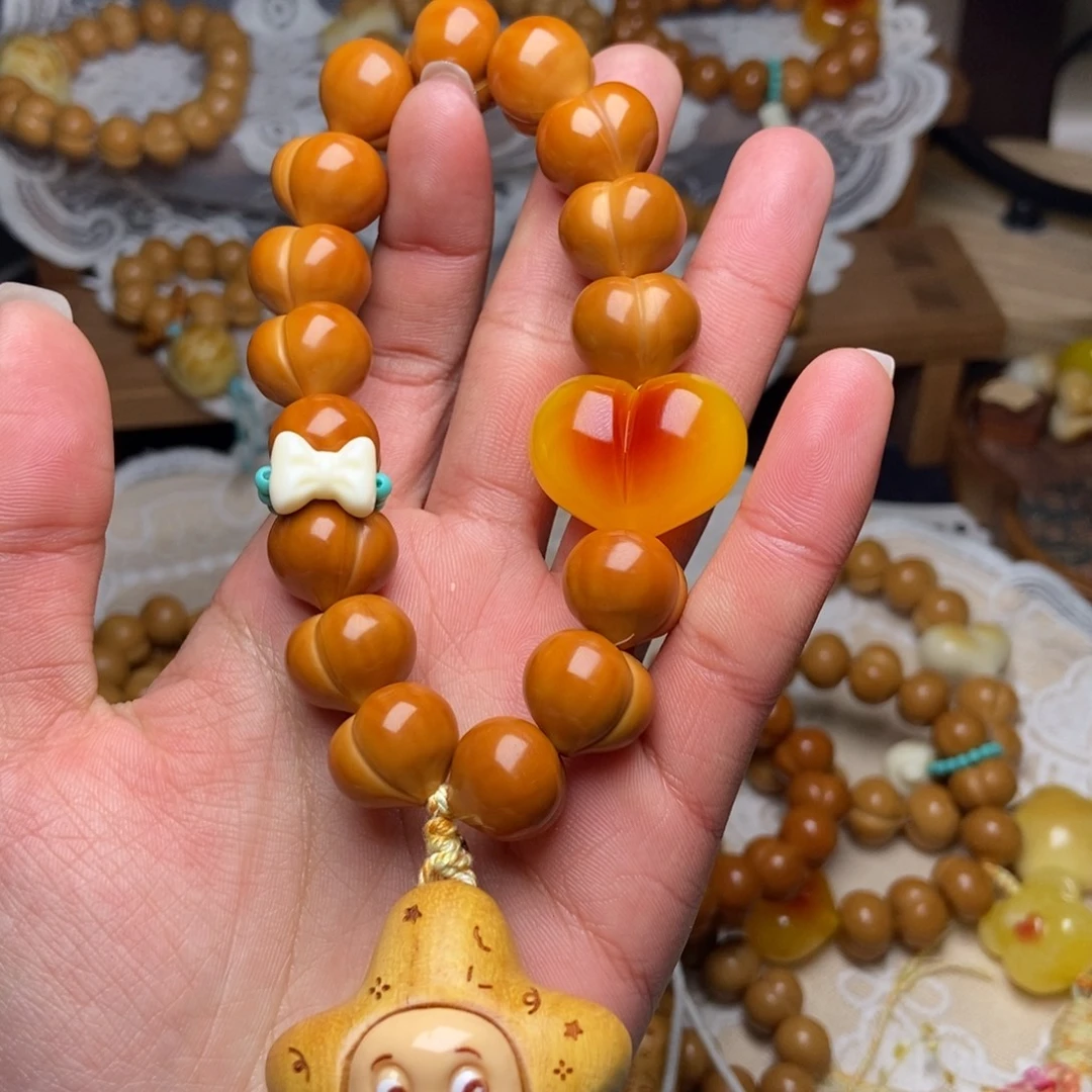 猴头核桃吊坠屁桃玻璃高定15手持