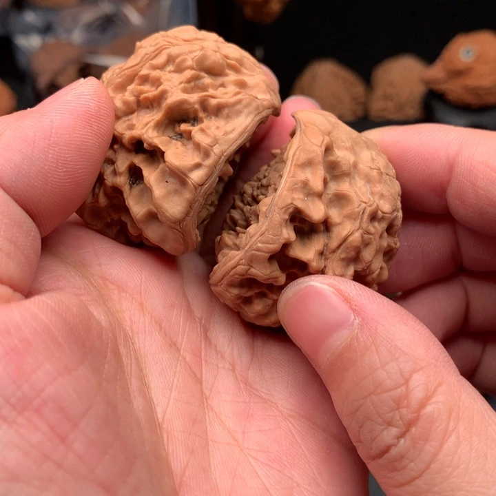 书****文玩核桃吊坠狮子头