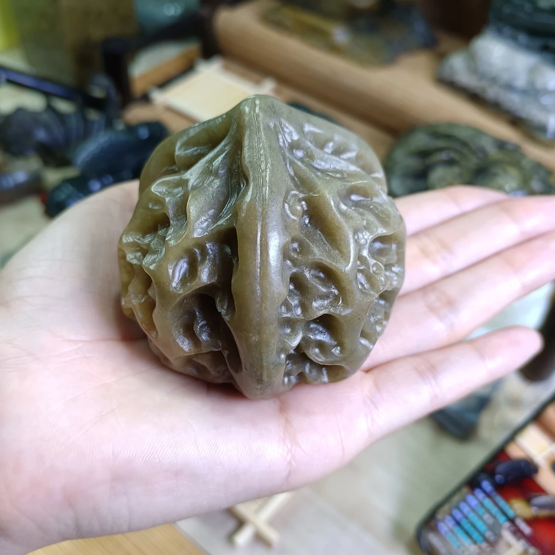 莱州玉雕—核桃摆件