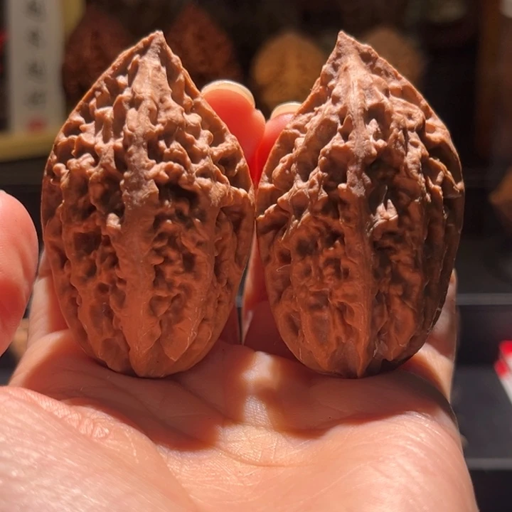 文玩核桃吊坠麦穗弯刀85