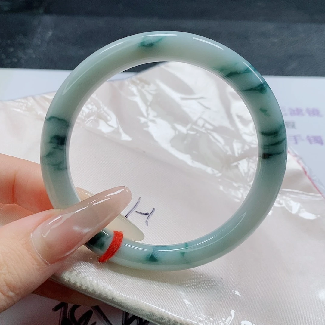 【闪购商品】未镶嵌手镯（圆镯）翡翠432号