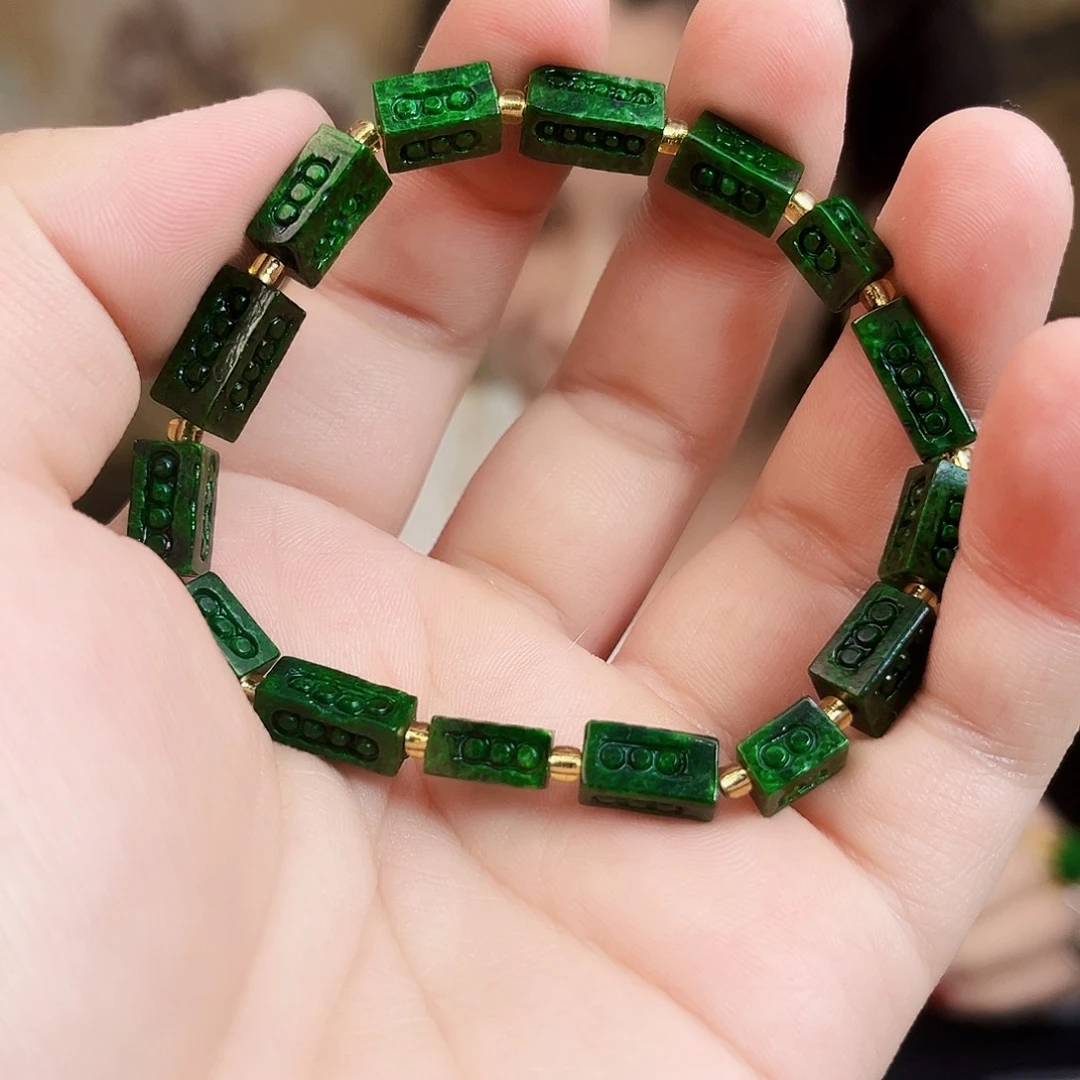 翡翠未镶嵌颈饰手链