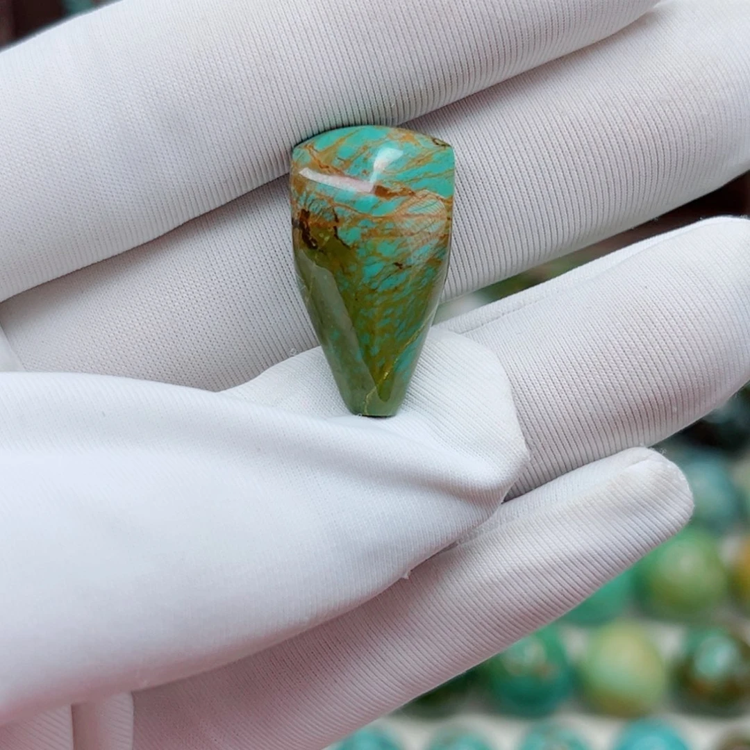 绿松石未镶嵌原矿