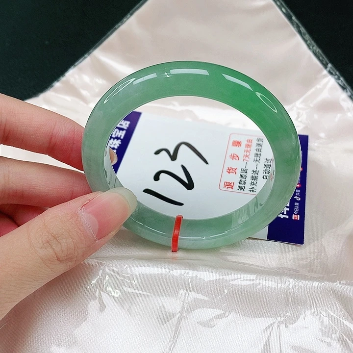 未镶嵌手镯翡翠翡翠手镯