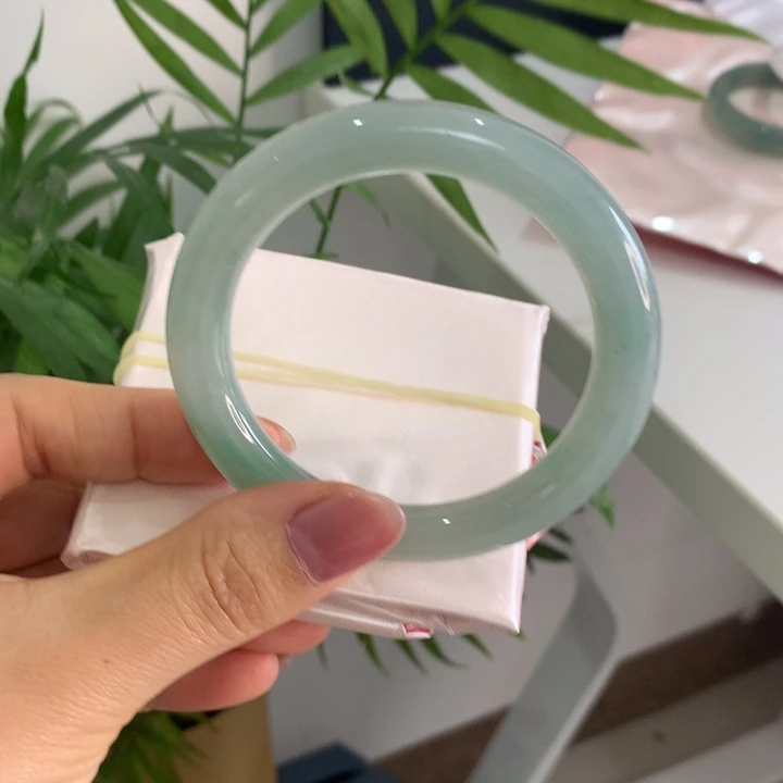 翡翠未镶嵌手镯圆条56.5