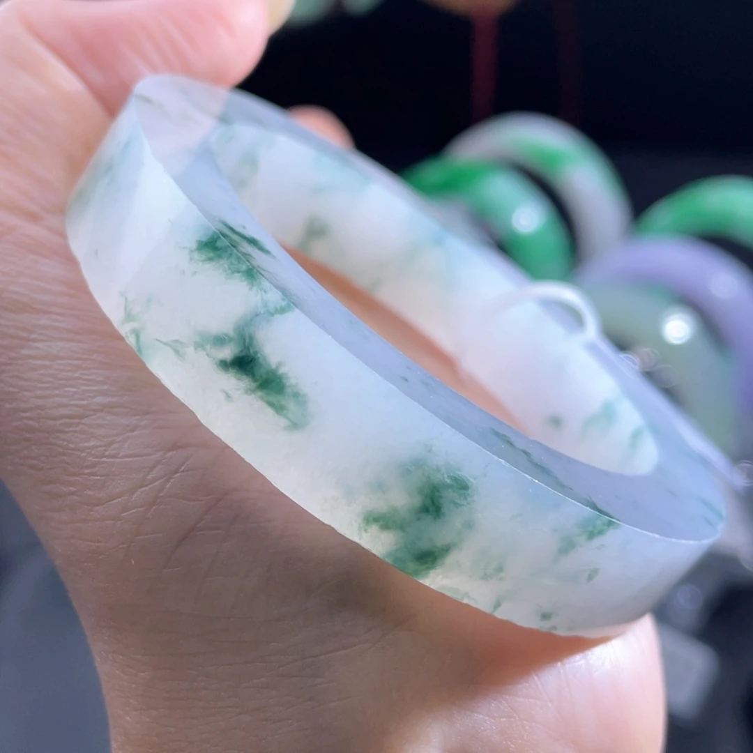 未镶嵌翡翠手镯定制翡翠