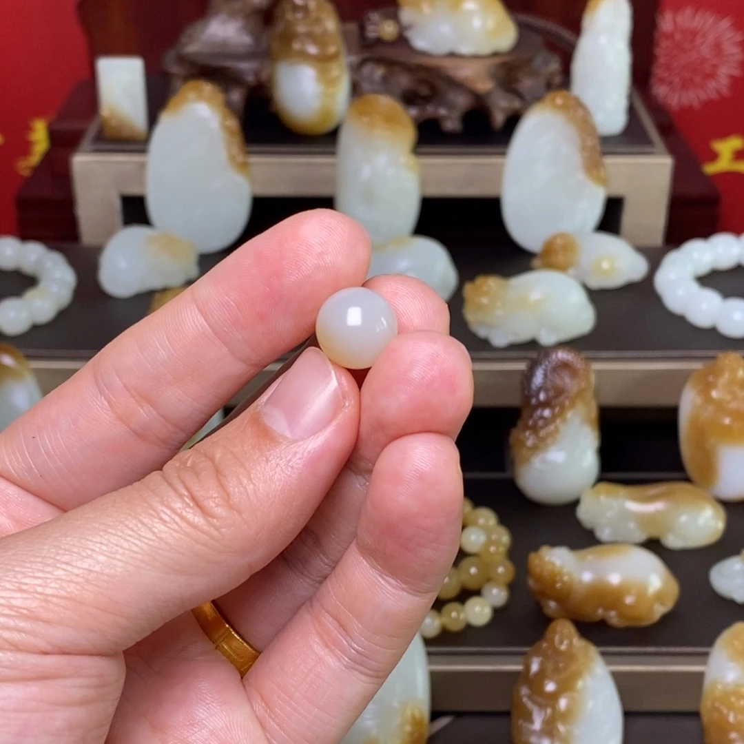悟***串和田玉未镶嵌颈饰