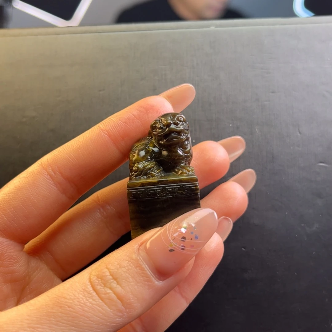 石英质玉木化印章未镶嵌佳*熊