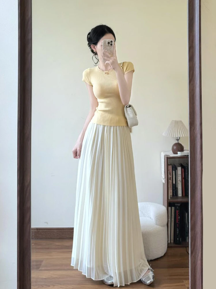 2025夏季新款韩系温柔风甜美穿搭短袖圆领针织衫高腰百褶裙套装