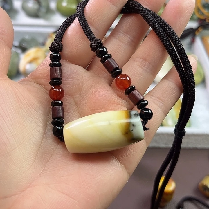 蛇纹石玉未镶嵌项圈