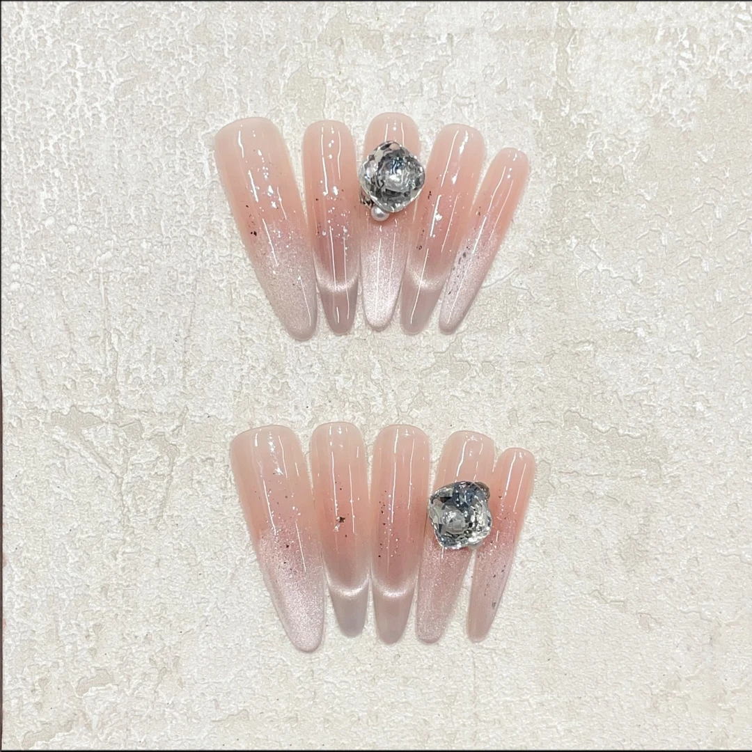 纯欲美甲甲片冰透粉微笑猫眼亮片蕾丝珍珠堆堆钻方钻纯手工穿戴甲