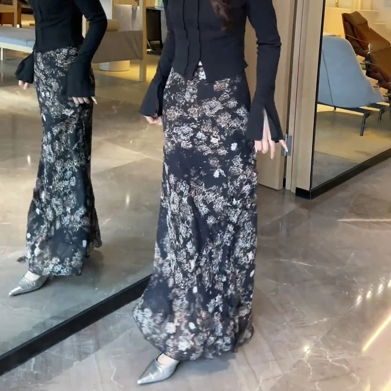 法式茶歇设计感小众印花半身裙2025年夏季独特气质绝美显瘦碎花裙