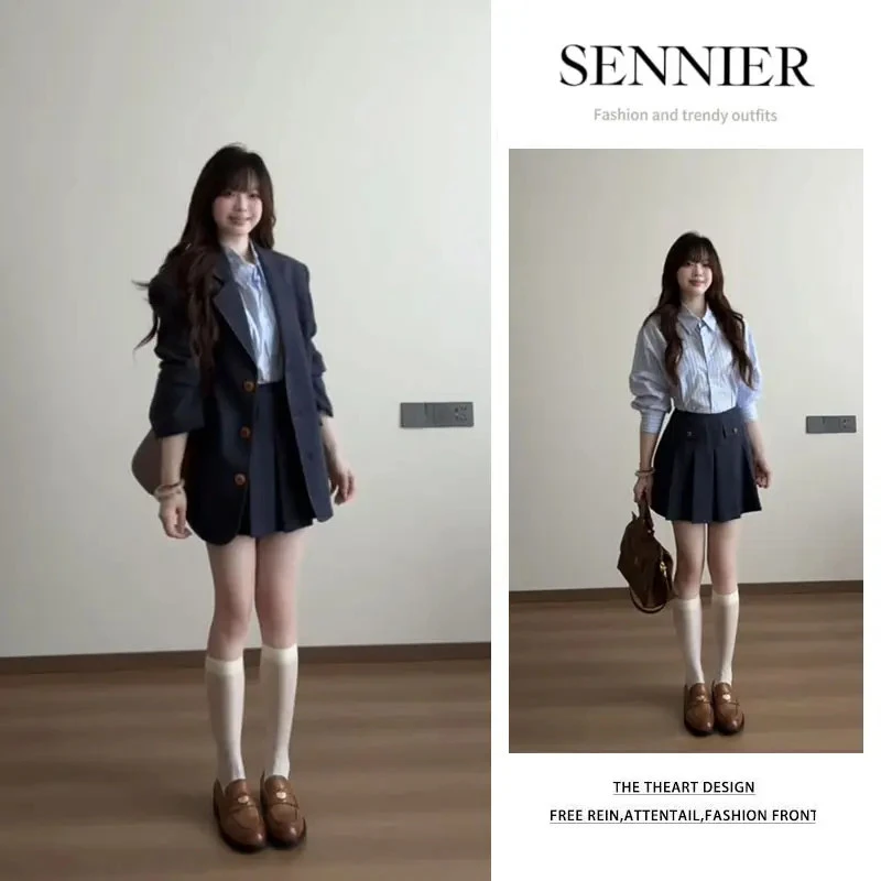 2025早秋新款学院风宽松长袖西装外套条纹衬衫显瘦百褶短裙三件套