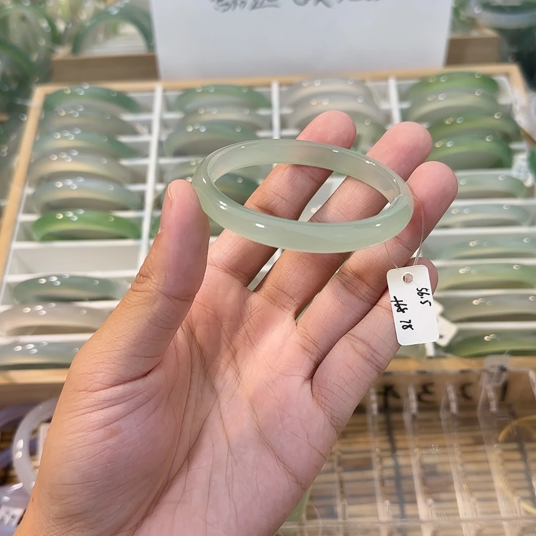 玛瑙/玉髓未镶嵌手镯圈口56.5