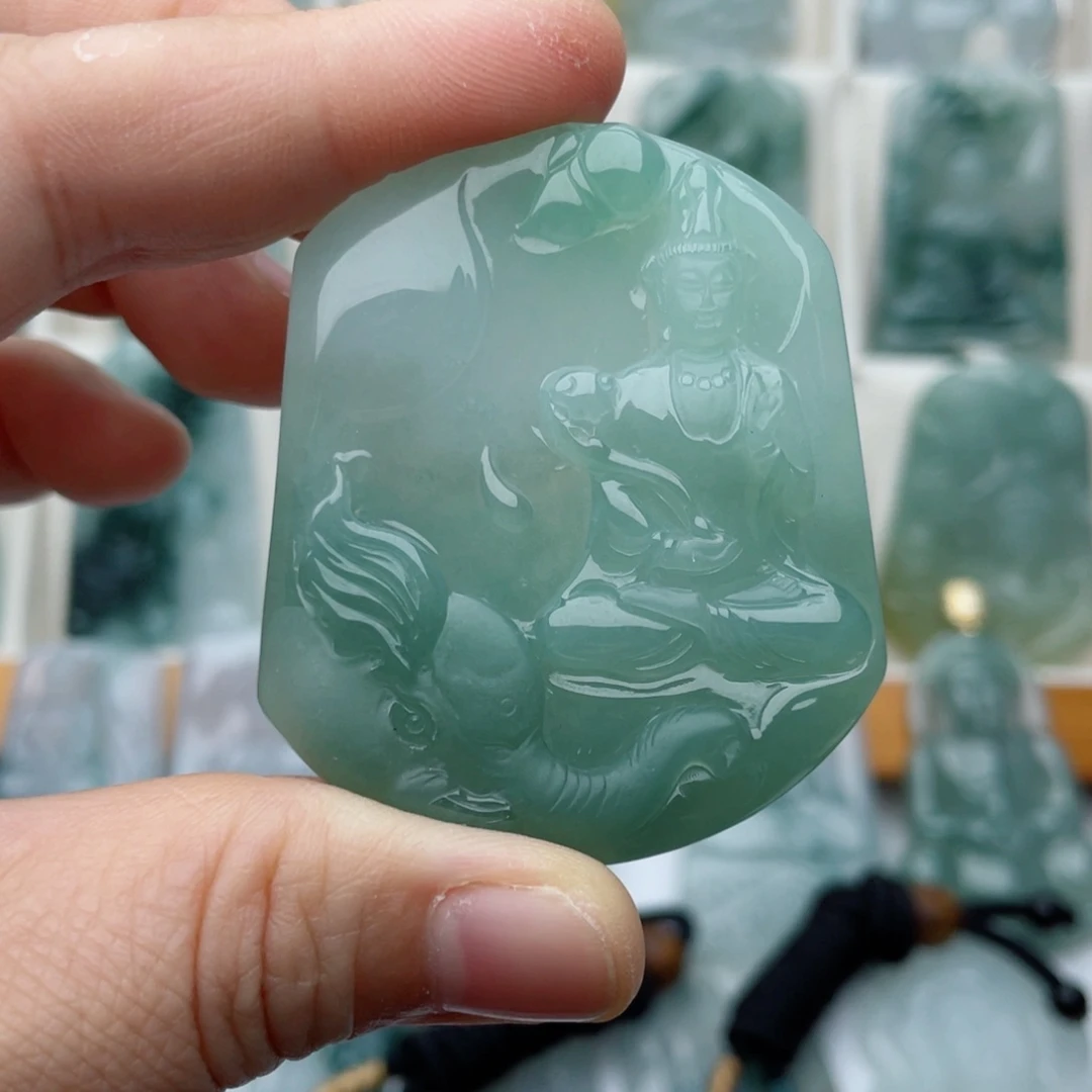 翡翠未镶嵌颈饰宝**抖，