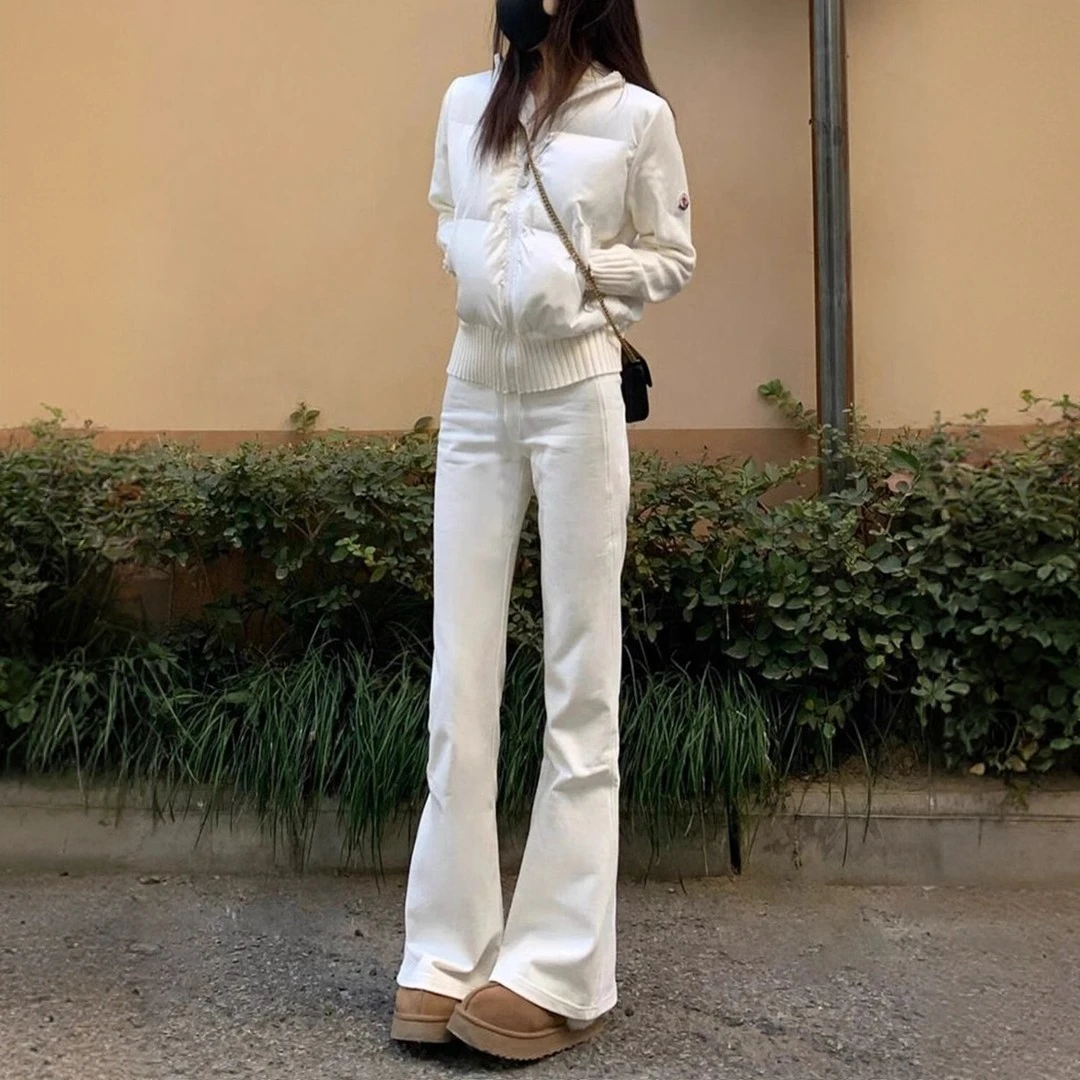 辣妹弹力白色微喇牛仔裤女2025秋冬高腰修身显瘦梨形身材喇叭裤