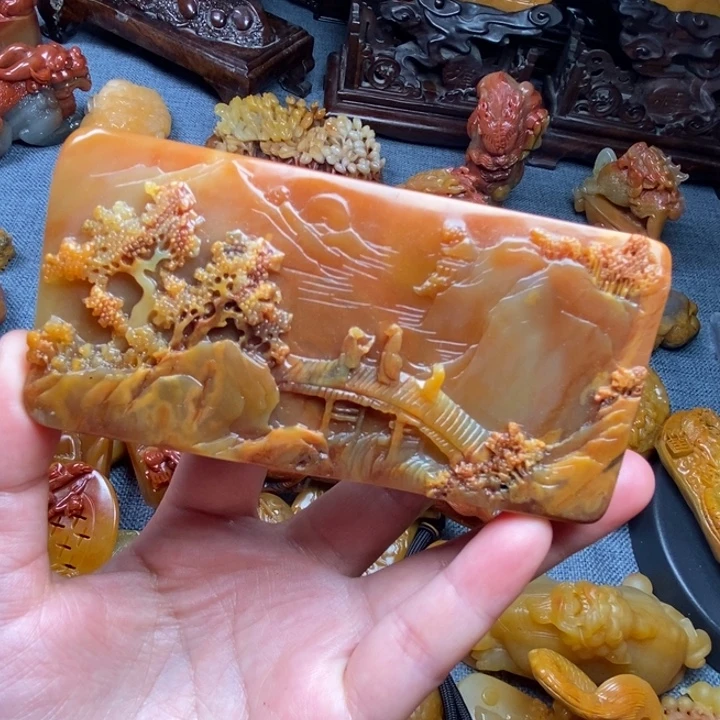 石英质玉（黄龙玉）合金颈饰