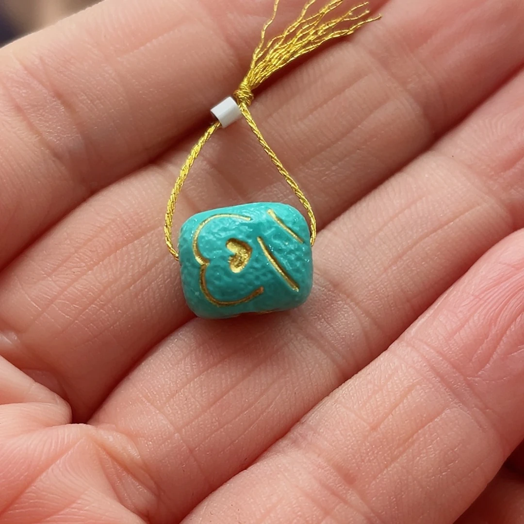 绿松石颈饰未镶嵌